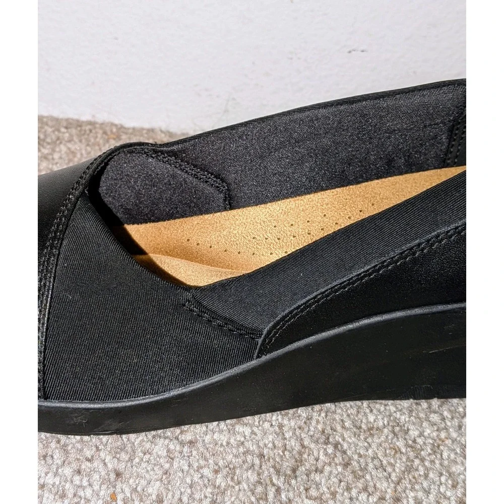 Clarks Collection Black Wedge Slip On Shoes Comfort Womens Size 10‎ NEW $75